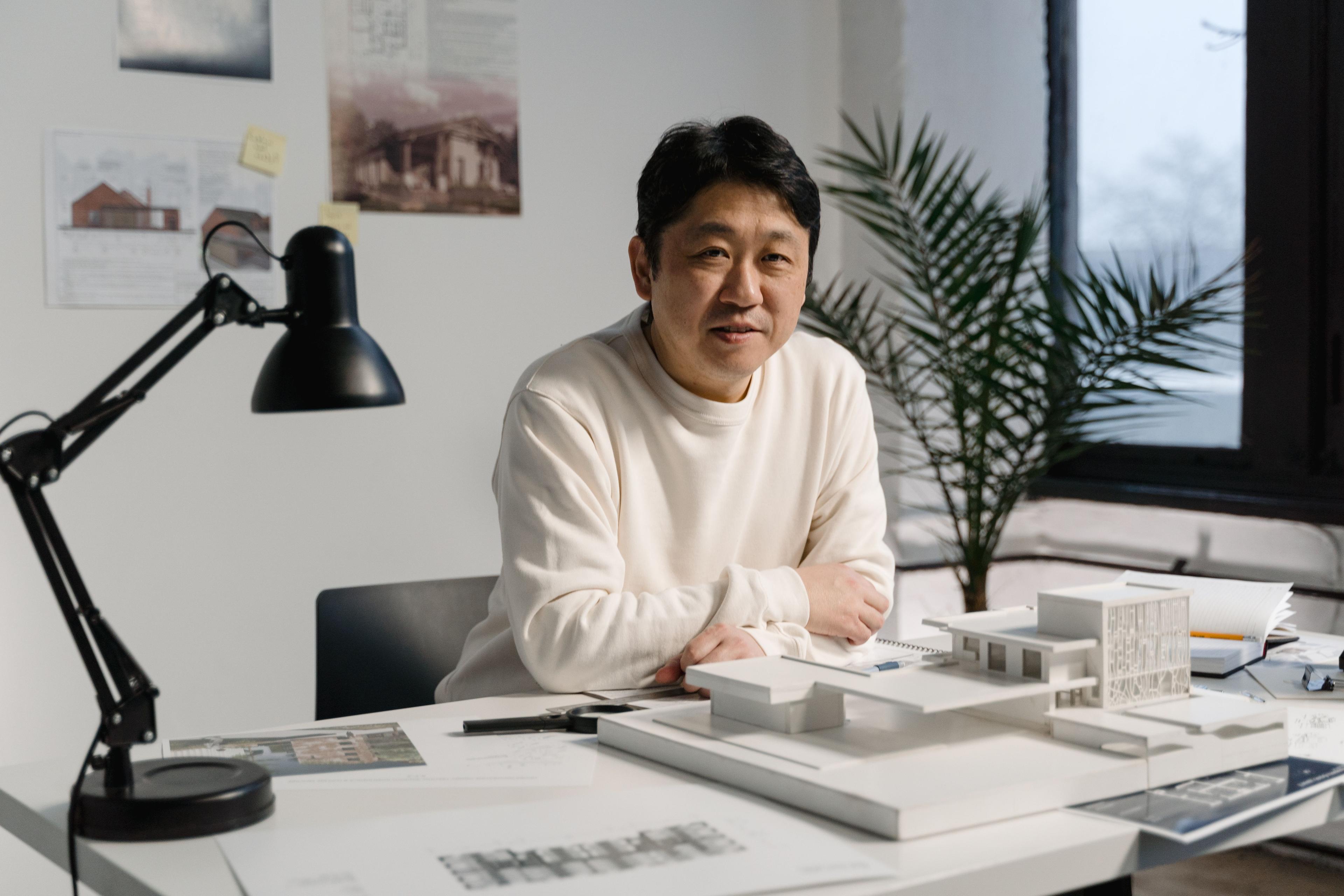Si Woo
